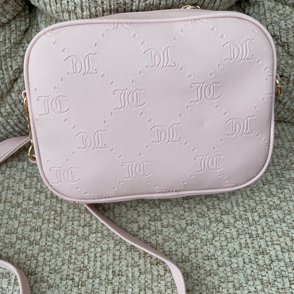 NWT Juicy Couture Crossbody Purse 
Pink 8” x 6” 
Never Used - Picture 4 of 7